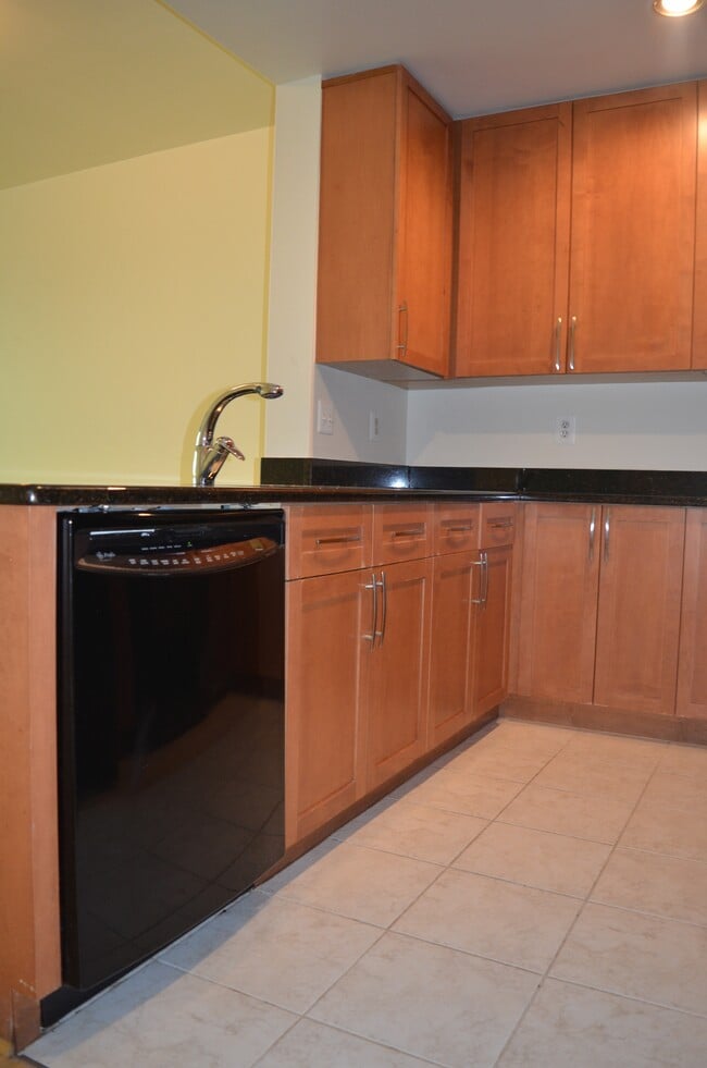 Kitchen - 4101 Albemarle St NW #346 Unidad 346