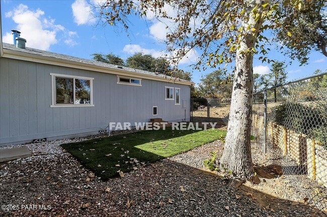 Photo - 2490 W Glenshandra Dr