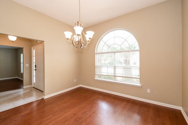 Photo - 1001 Flora Parke Dr