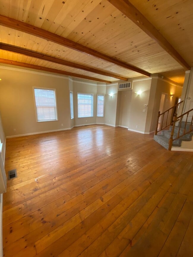 Photo - Great 2 bed/1 bath- All utilities included!