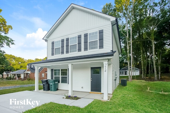214 Parkway Ave NW