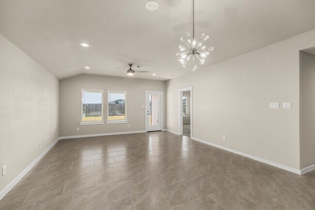 Photo - 3915 Sparkman Ln