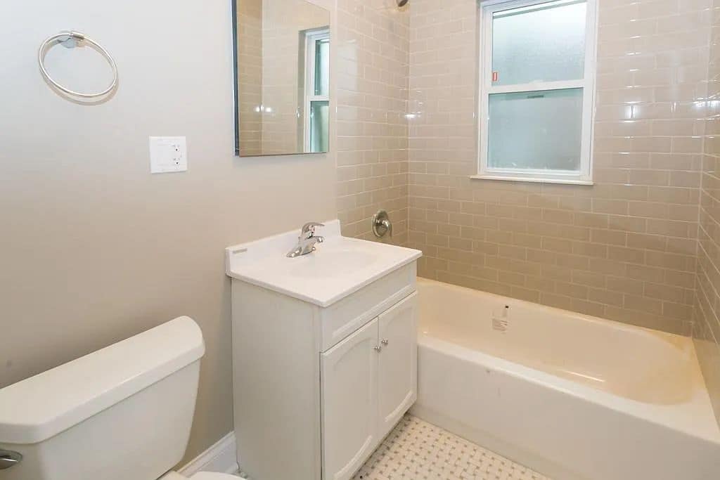 Photo - 4706 N Racine Ave