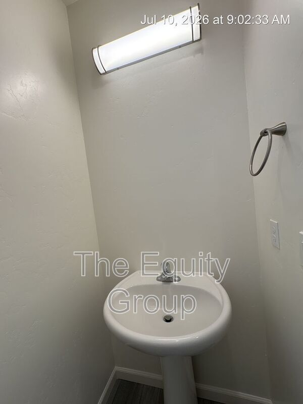 725 S Pinkham St Unit 102