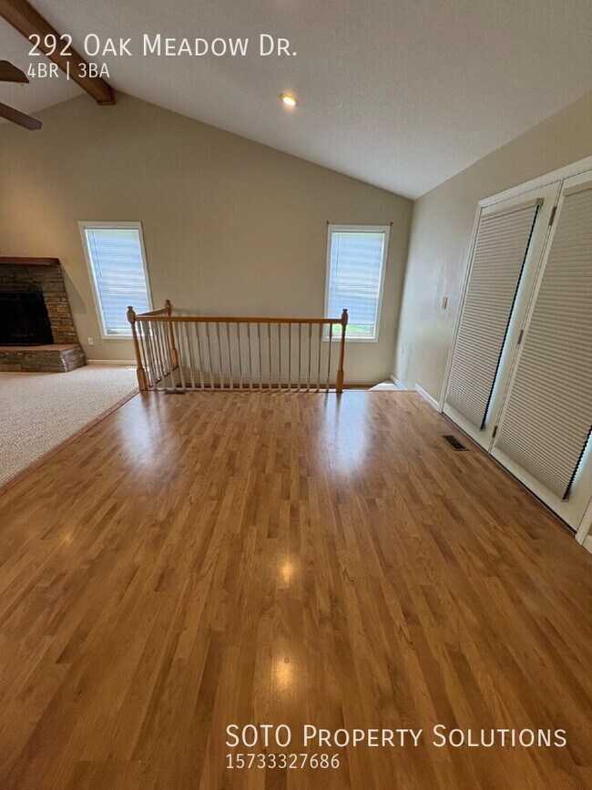 292 Oak Meadow Dr