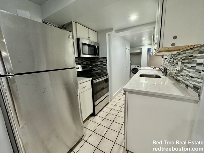 Photo - 145 Chiswick Rd Unit 8