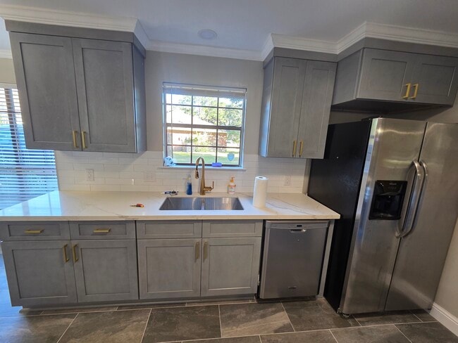 Photo - 12233 Park Lawn Ave