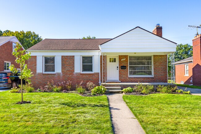 Photo - 2087 Allard Ave