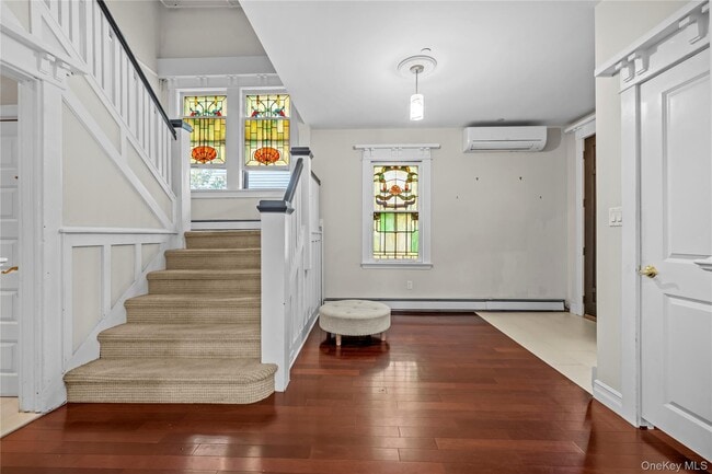 Building Photo - 117-03 Newport Ave Rental