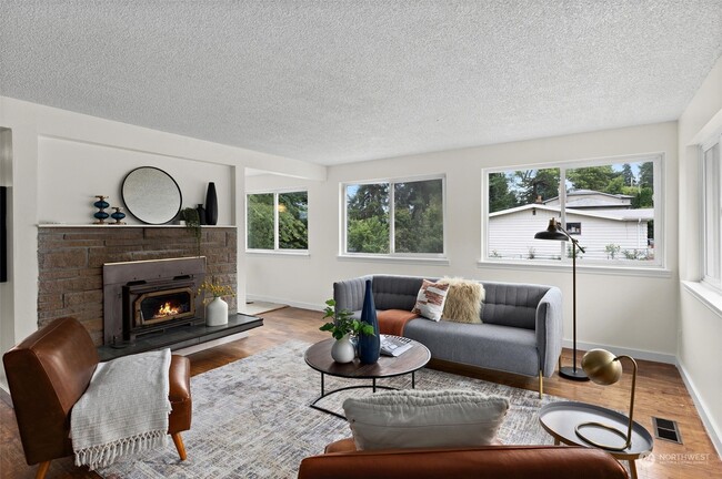 Photo - 500 Stevens Ave NW