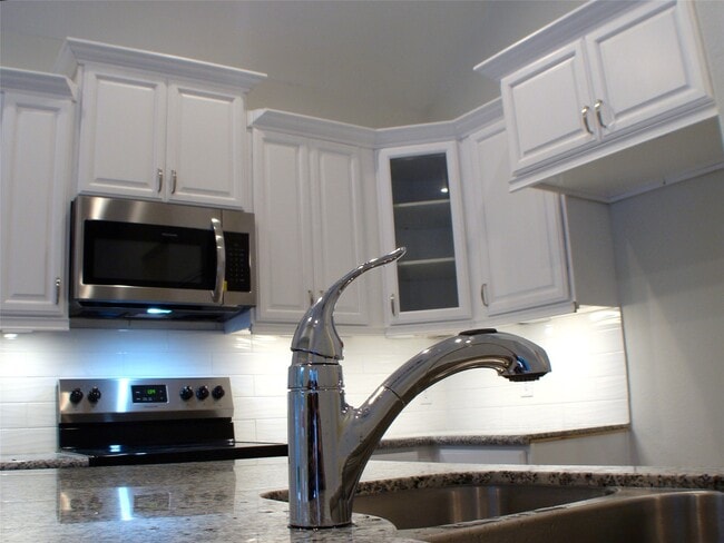Building Photo - 16725 Stonefield St Rental