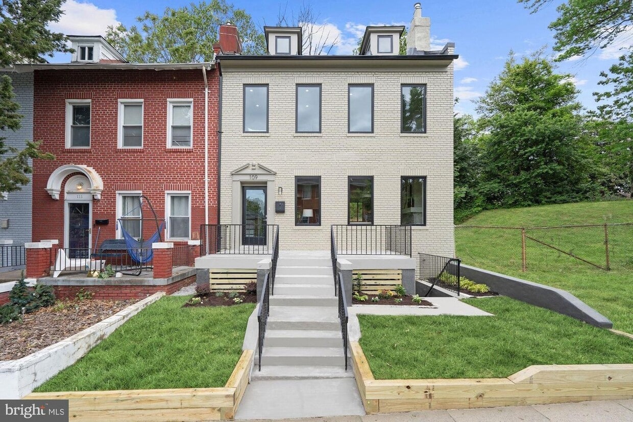Photo - 109 Webster St NW (Washington, DC)