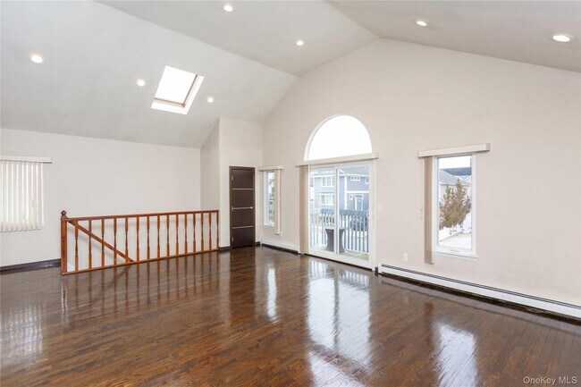 Photo - 428 E Harrison St Unit 2nd floor