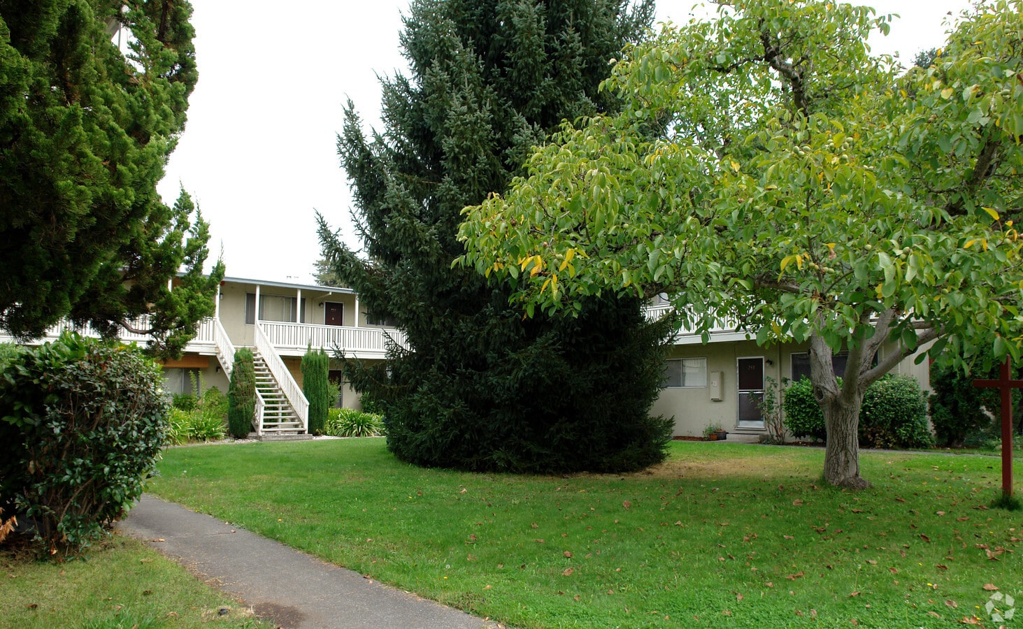 Photo - 220-248 Brookwood Ave