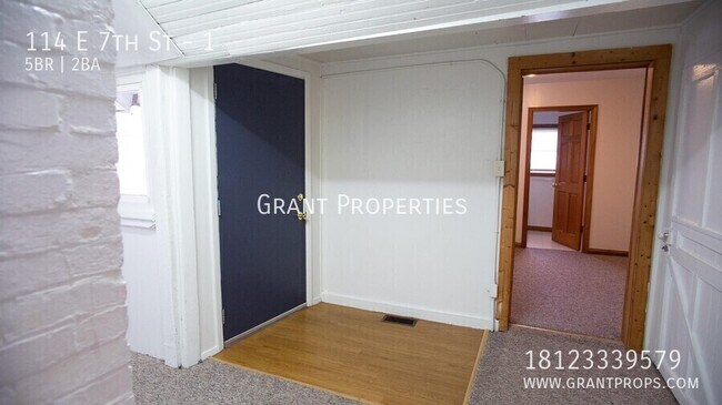 Photo - 114 E 7th St Unit 1