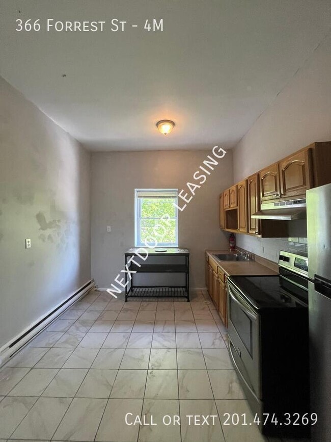 Photo - 366 Forrest St Unit 4M