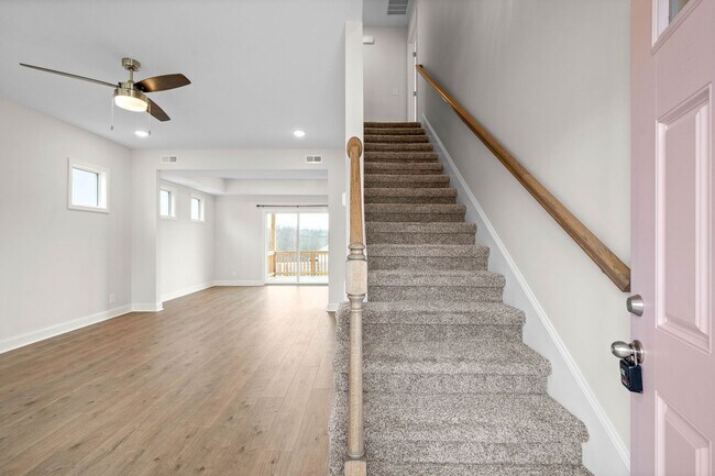 Photo - Pet Friendly Three Bedroom!