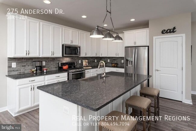 Photo - 275 Anderson Dr