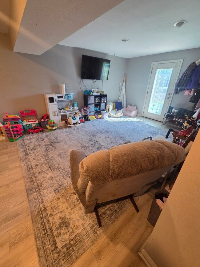 Photo - 4 Bedroom 3.5 Bathroom Duplex