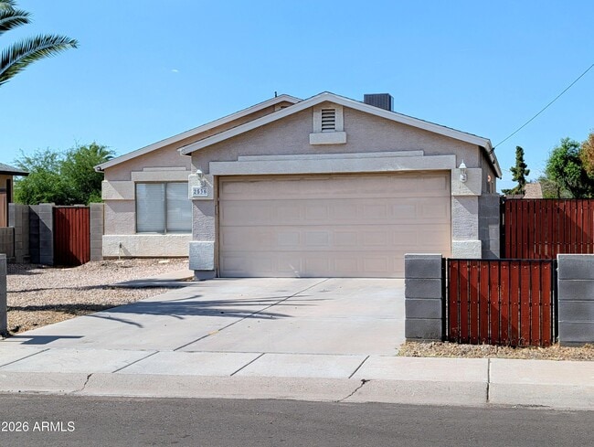 2536 E McArthur Dr
