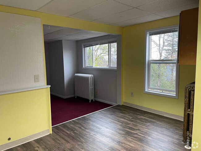 Building Photo - 1826 E Superior St Rental