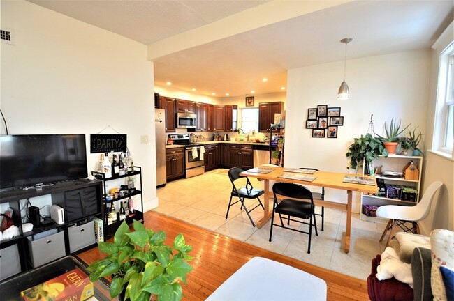 Photo - 94 Montebello Rd Condo Unit 3