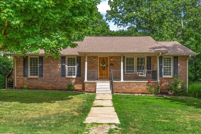 Building Photo - 114 Hickory Hill Dr