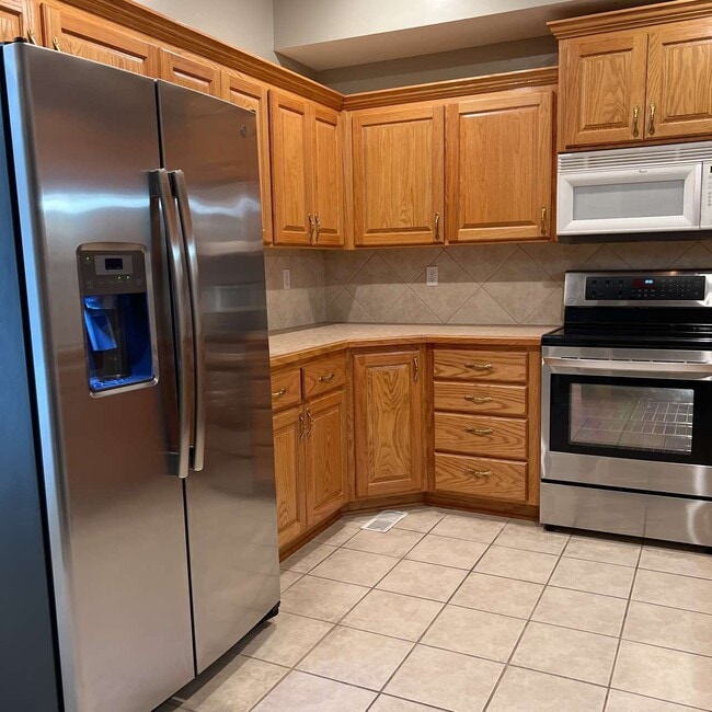 Photo - 1225 Dustins Way