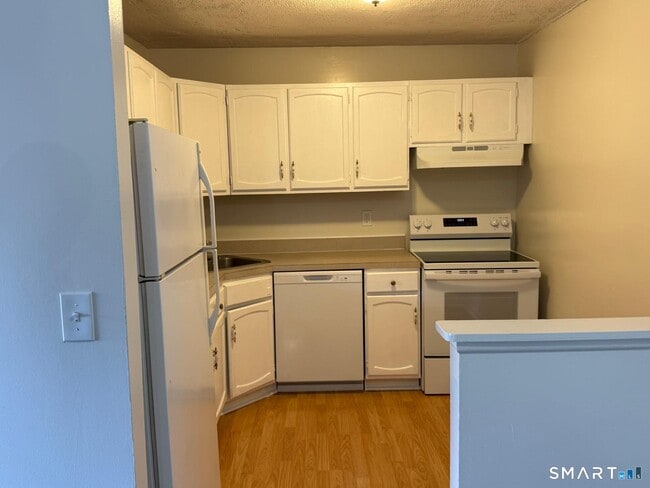 Photo - 1274 E Main St Unit D12