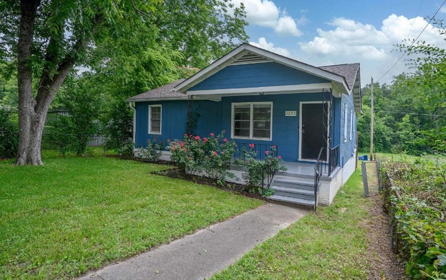 Photo - 2033 E Lake Blvd