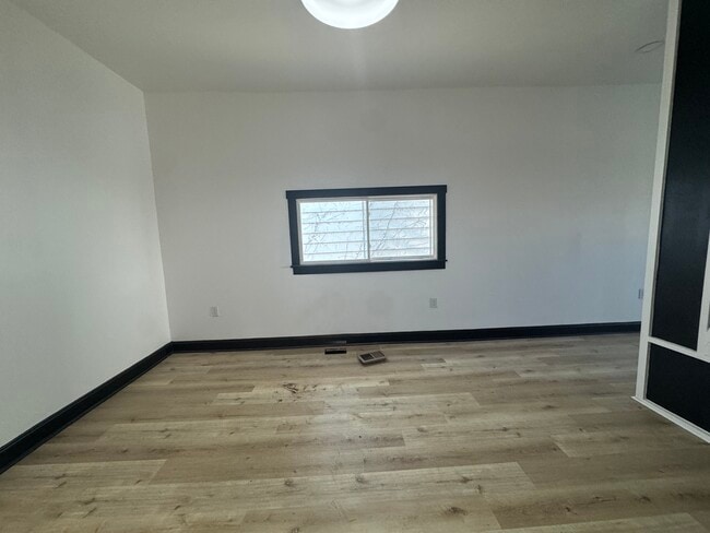 Photo - 234 E 16th Ave