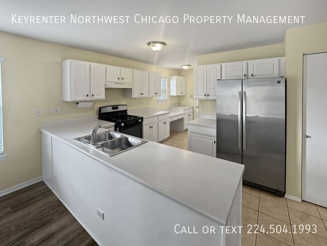 Photo - 790 Wedgewood Cir