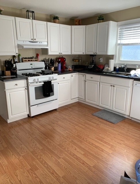 Kitchen - 126 S Haviland Ave Unit 2nd Fl