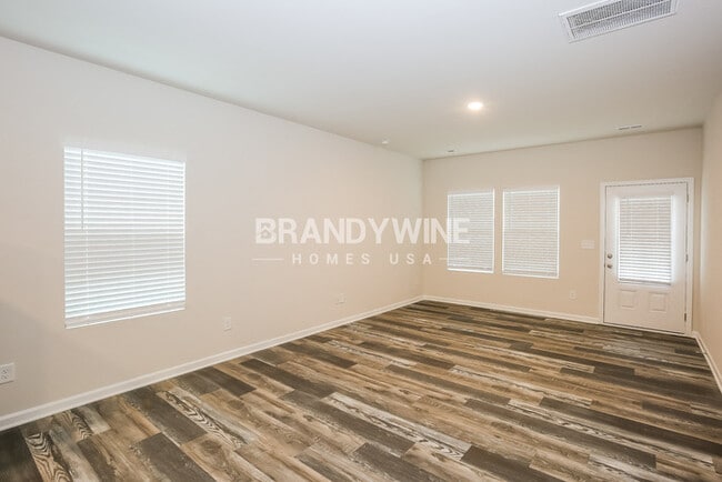 Photo - 309 Centre St