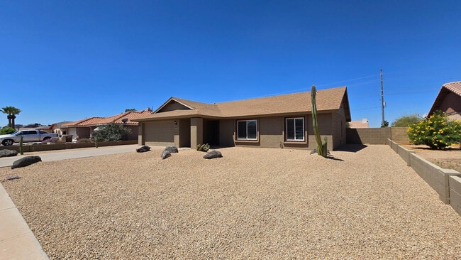 Photo - 11740 N 74th Dr