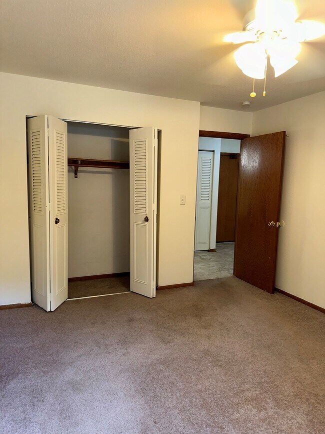 Phalen View Apartments