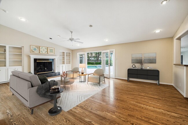 Photo - 5505 Holly Springs Dr