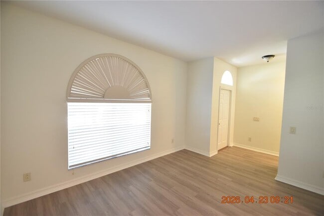 Photo - 30633 Totteridge Pl