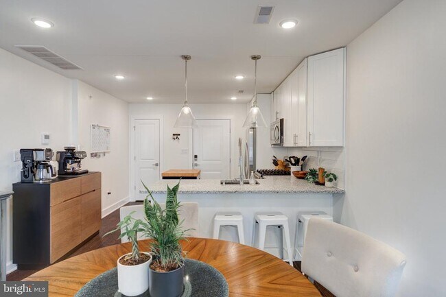 Photo - 1948 N 6th St Unit 2