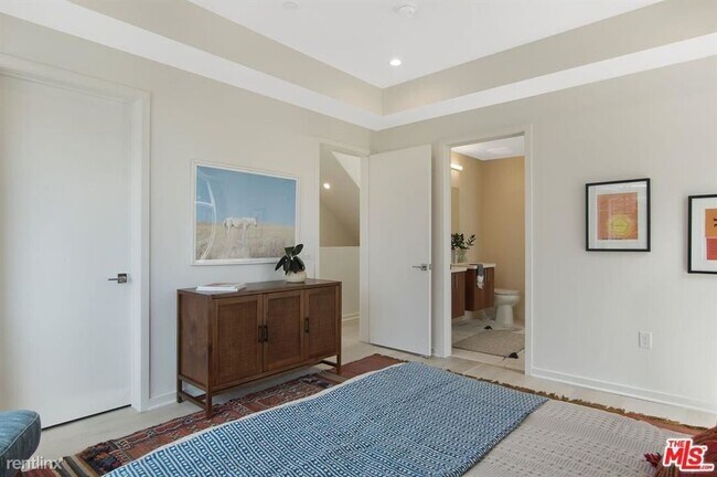 Photo - 1933 Griffith Park Blvd