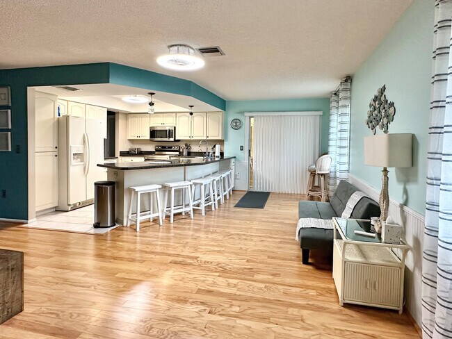 Photo - 2227 Pineland Dr