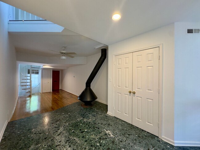 Photo - Charming 1 Bedroom Townhome ~ Ridgely's Delight