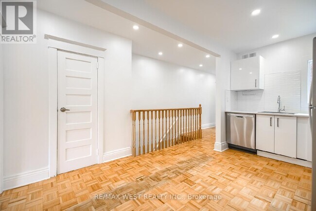 Photo - 108 Armstrong Ave