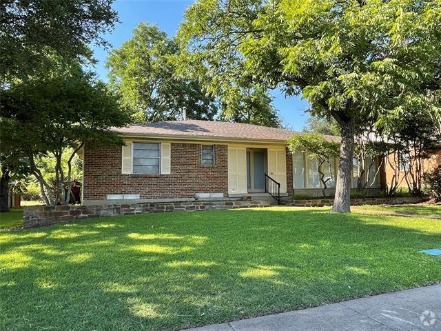 Building Photo - 1303 Northlake Dr Rental
