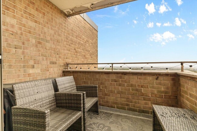 Photo - 2800 Wisconsin Ave NW Unidad 1002 penthouse