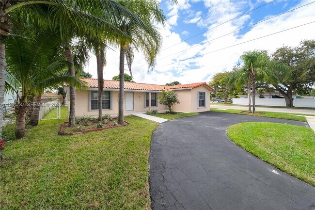 Photo - 5524 Cleveland St