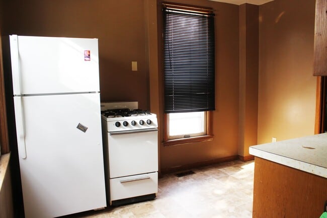Photo - 2321 Iowa St - Cedar Falls