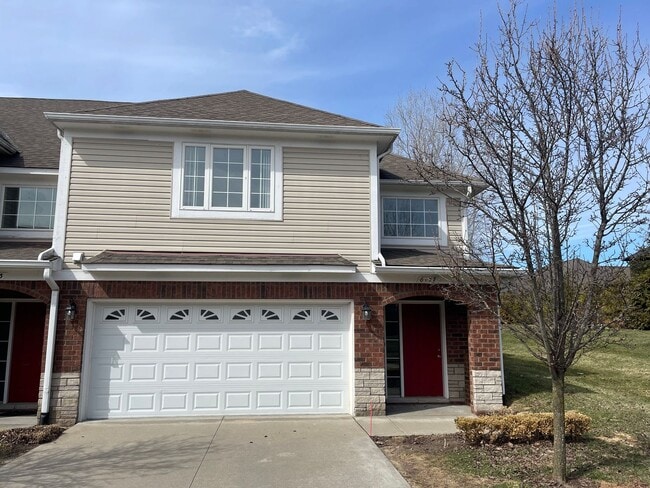 Building Photo - Shelby Township Townhouse -3 Bedrooms, 2.5 Baths, 2-Car attached garage, 1885 SF