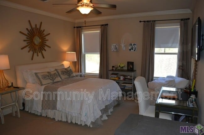 Photo - 4637 Burbank Dr Unit Apt 408