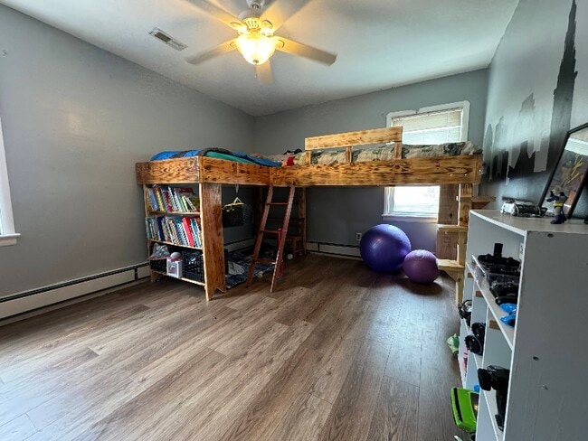 Photo - 430 E 309th St